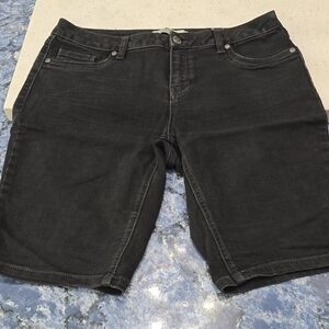 d. jeans Classic Black Denim Shorts